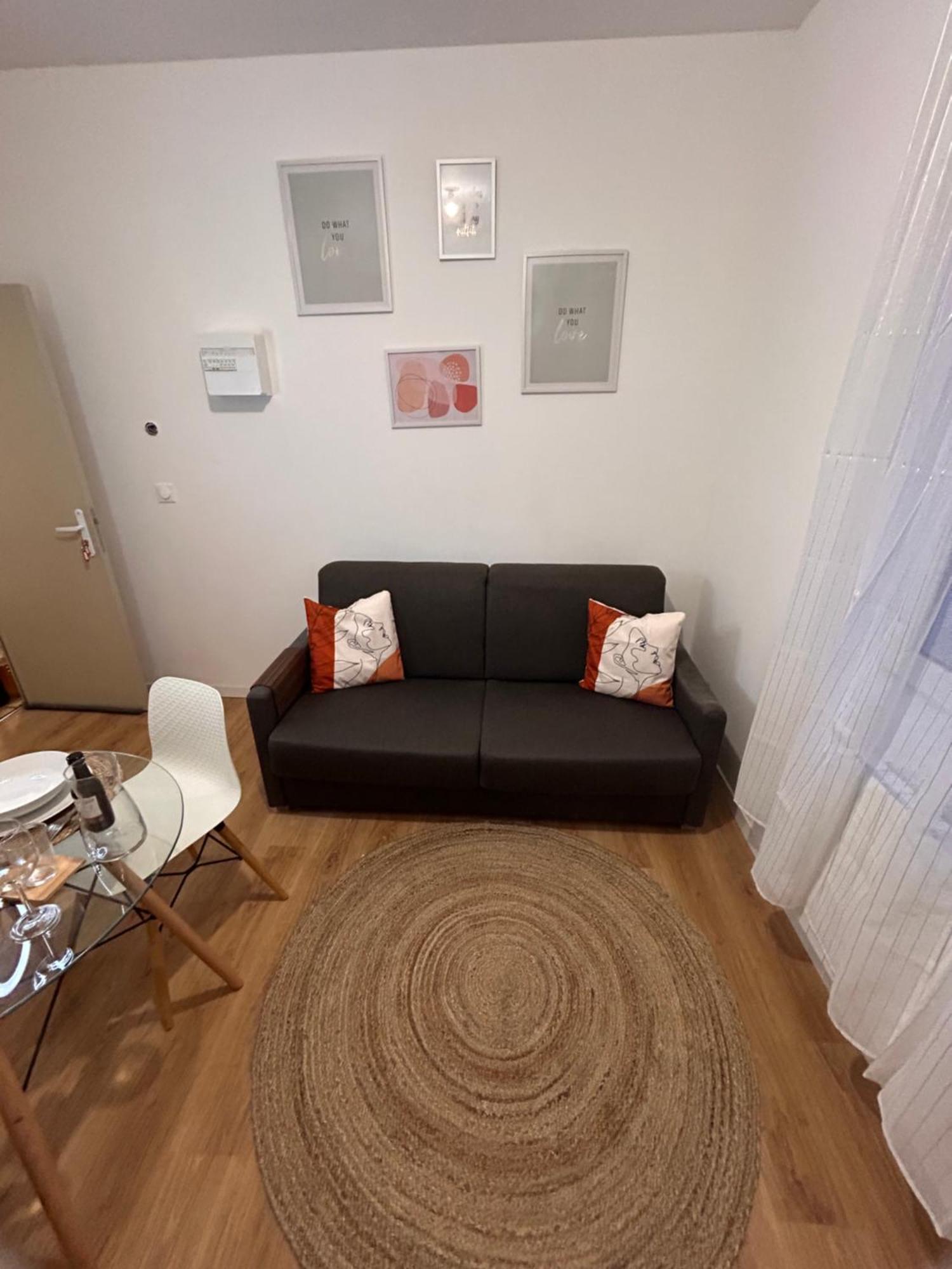 Serenity Stay Saint-Quentin  Luaran gambar